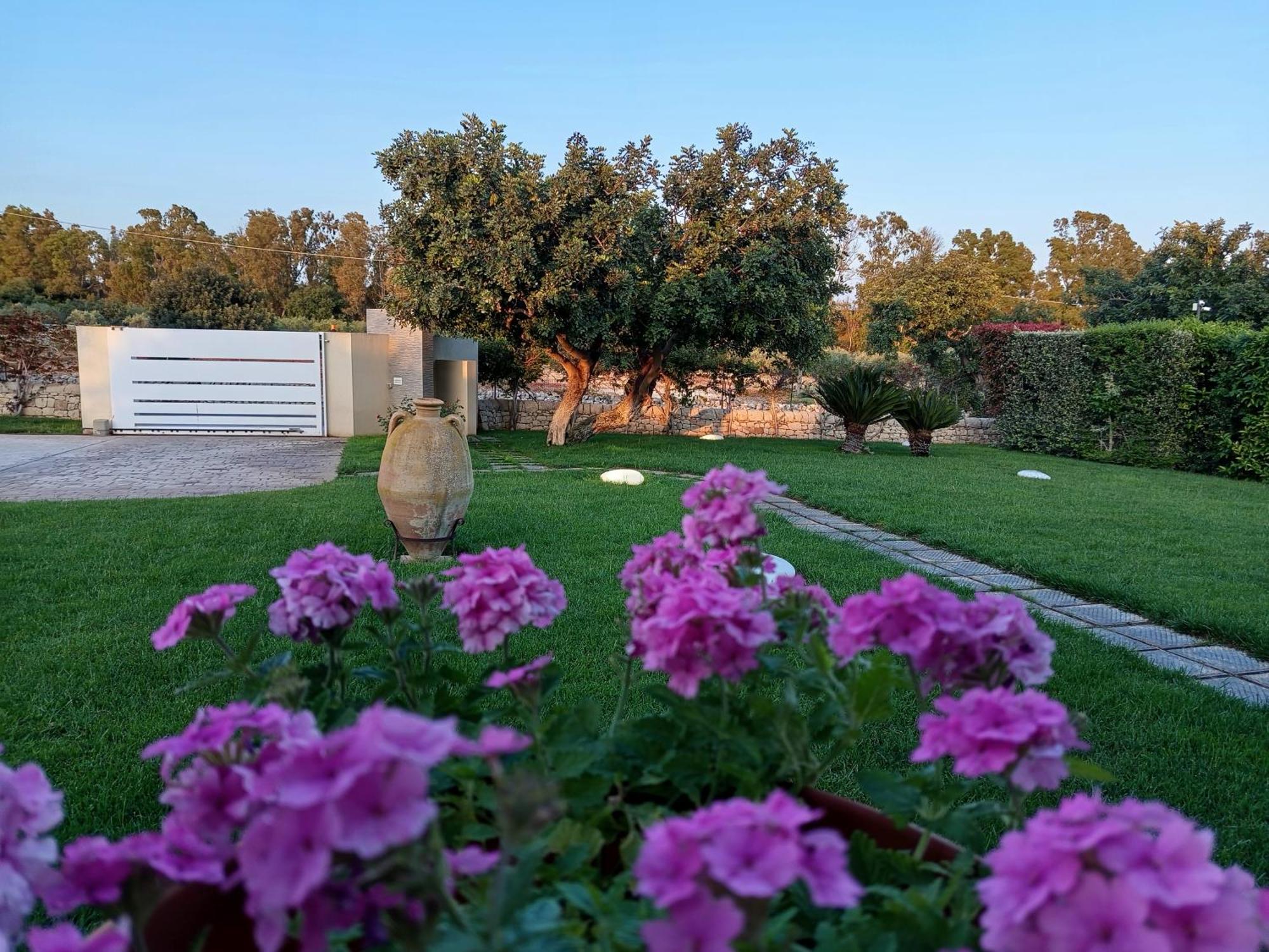 La Giara Guest House Марина-ді-Модіка Екстер'єр фото